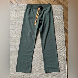 FIGS Sage Womens Wide Leg Scrubs.